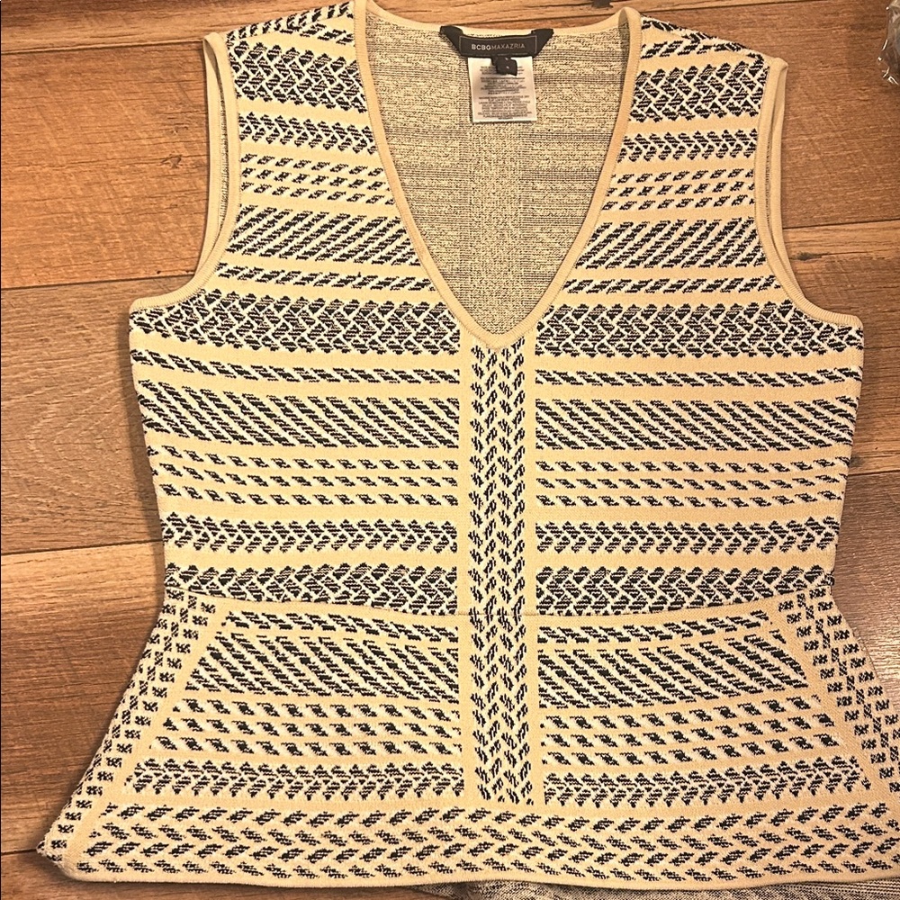 BCBGMaxAzria Beige and Black Patterned Tank Top